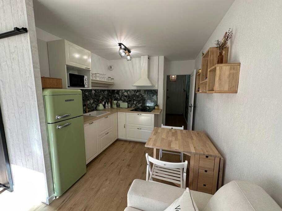 L'Appart Ideal Famille, Terrasse, Piscine, Plage Villeneuve-Loubet Exterior foto
