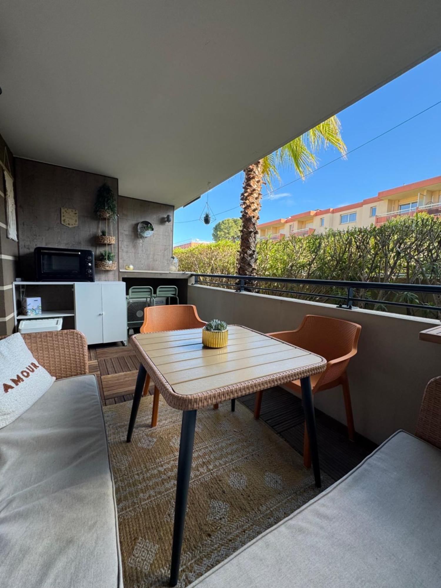 L'Appart Ideal Famille, Terrasse, Piscine, Plage Villeneuve-Loubet Exterior foto